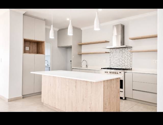 4 BEDROOM FREEHOLD FOR SALE IN SANDOWN